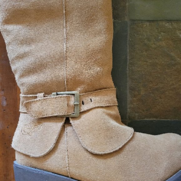 NWT Aussie Dogs Sheepskin Boots RARE - Picture 2 of 8